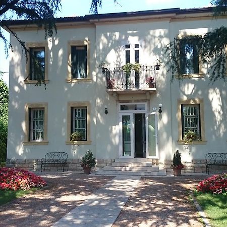 B&B Villa Dei Pini Domegliara Eksteriør billede